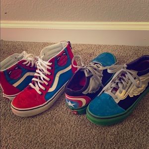 2Pair Kids marvel vans shoes size 3